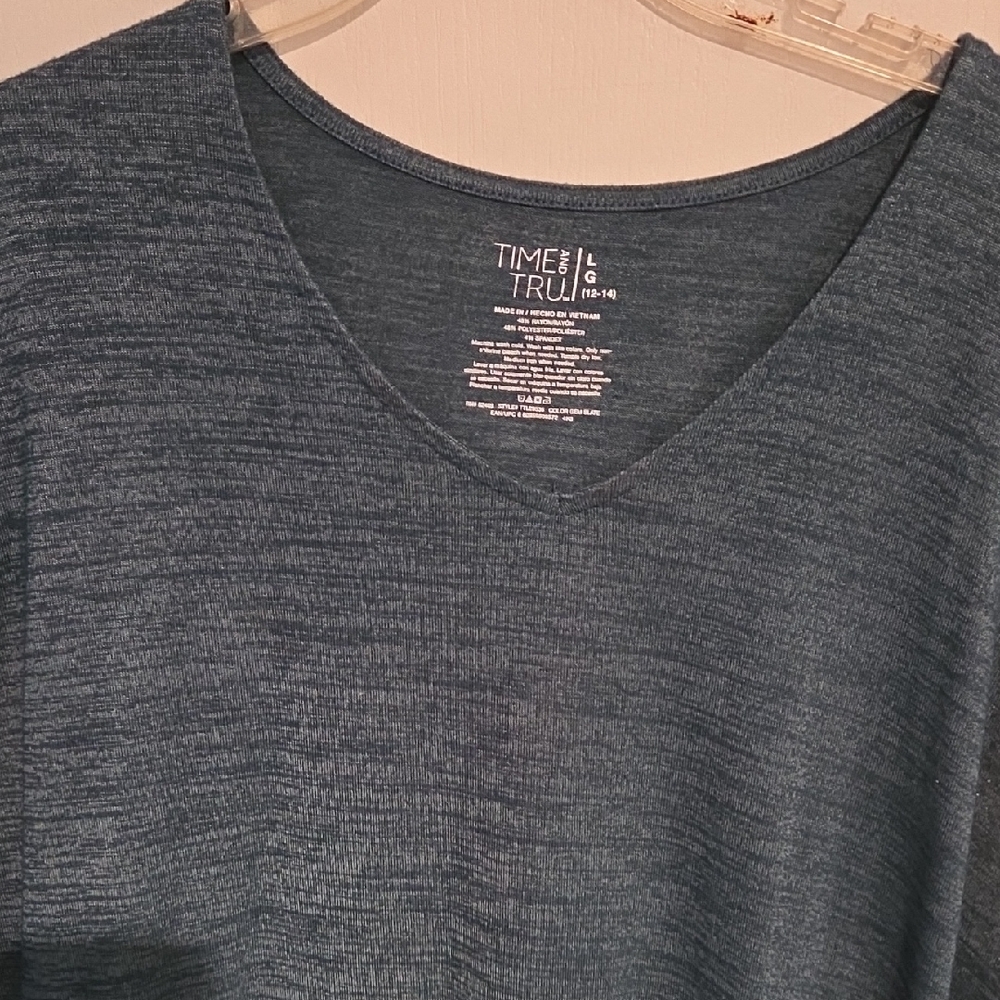 Time and Tru Women's Heathered Navy V-Neck Short Sleeve Top